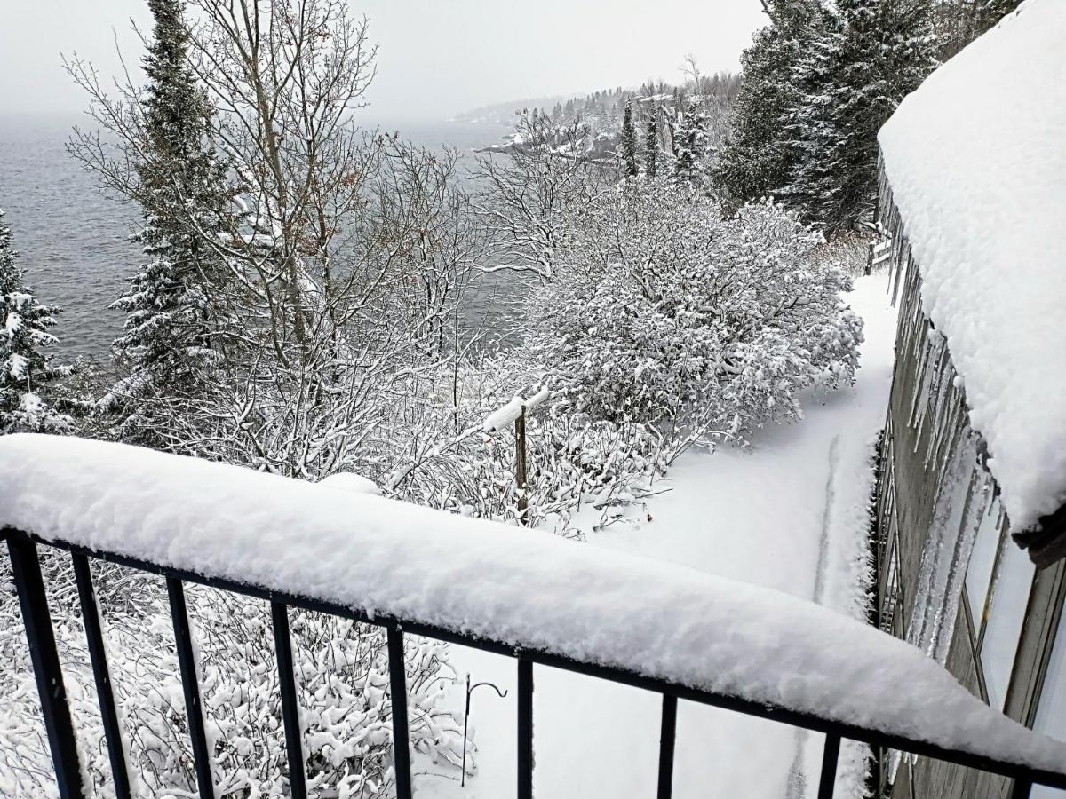 Cliff Dweller On Lake Superior Tofte Exterior foto