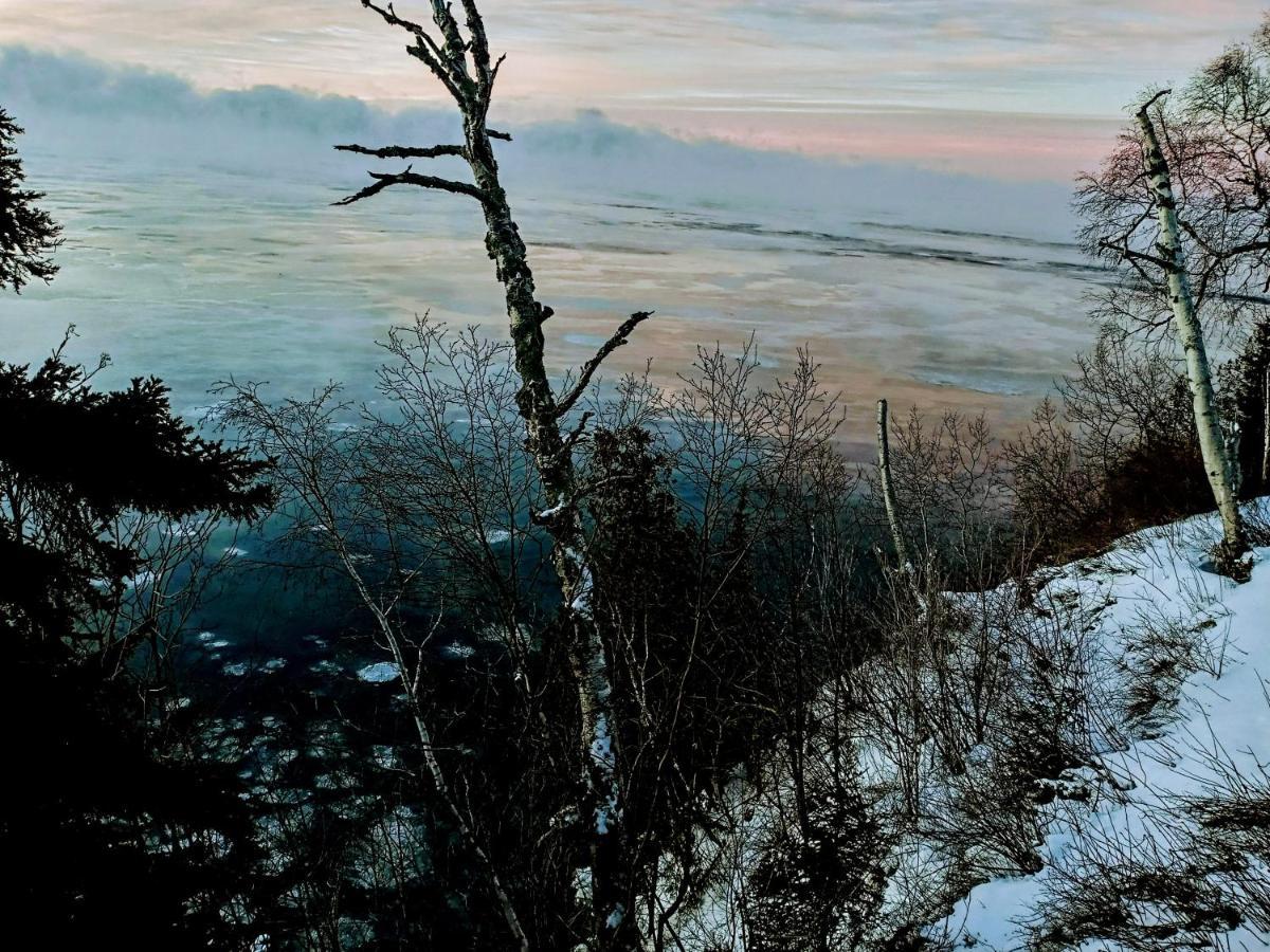 Cliff Dweller On Lake Superior Tofte Exterior foto
