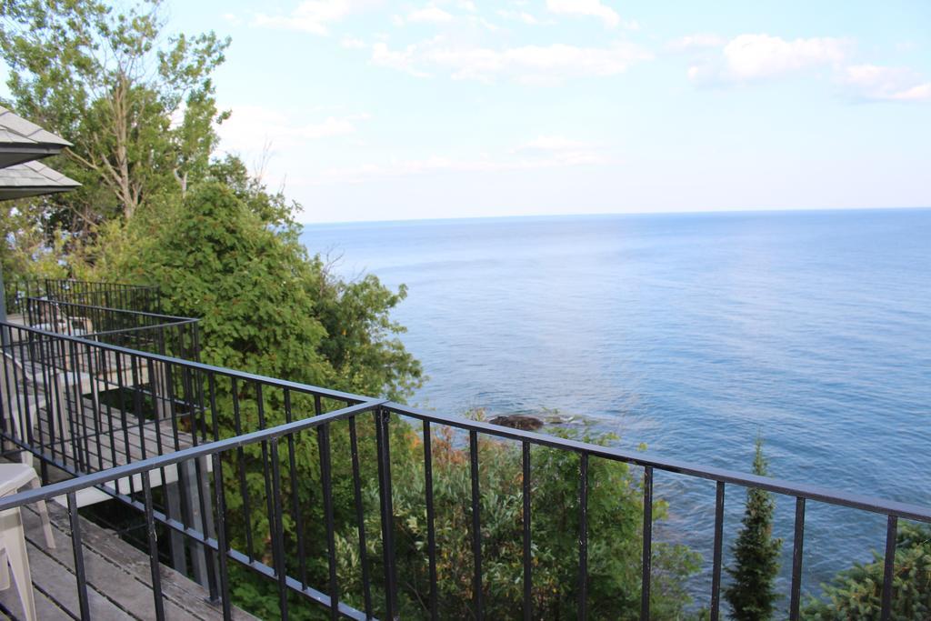 Cliff Dweller On Lake Superior Tofte Quarto foto